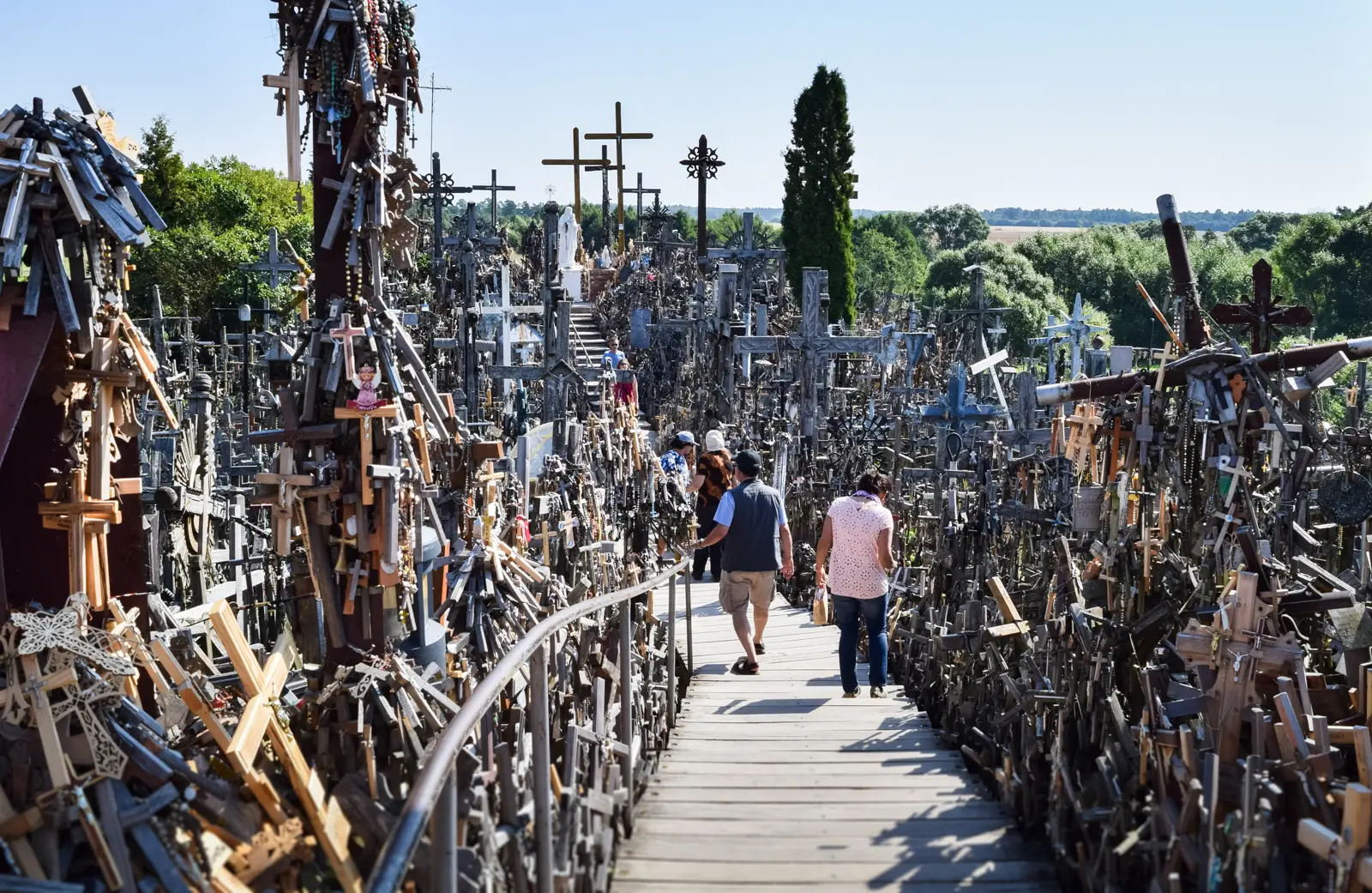 Hill of Crosses and Rundāle Palace Tour from Riga