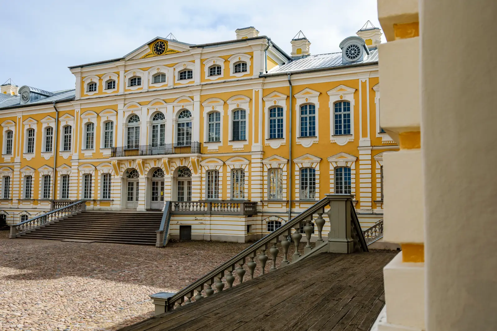 Rundale & Mezotne Palaces, Bauska Castle Tour