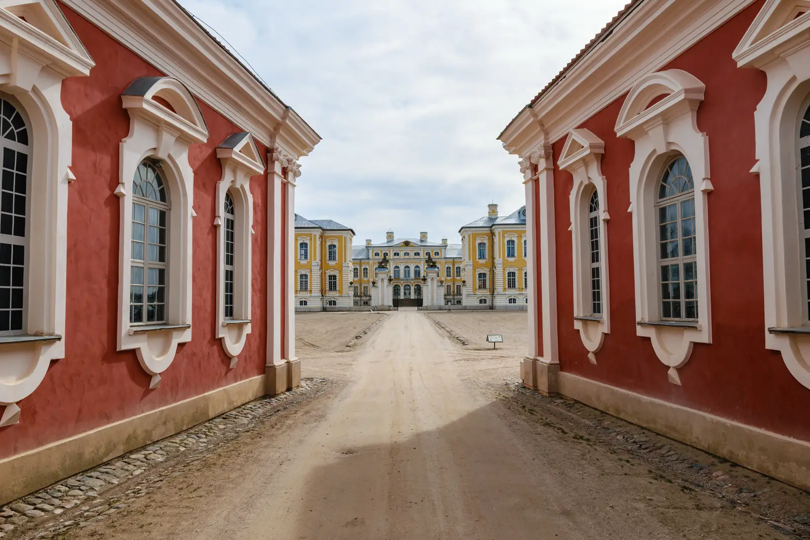 Rundale & Mezotne Palaces, Bauska Castle Tour