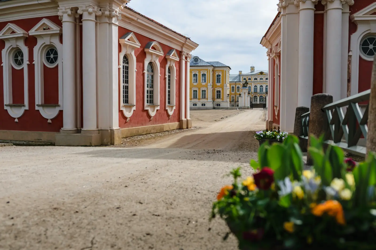 Rundale & Mezotne Palaces, Bauska Castle Tour