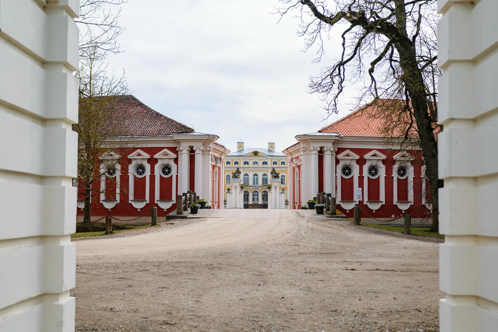 Rundale & Mezotne Palaces, Bauska Castle Tour